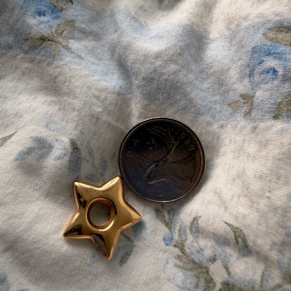 14k large star pendant - Picture 3 of 3